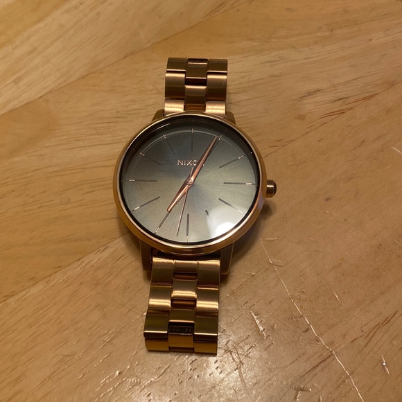 NIXSON WATCH movin out THE KENSINGTON - Picture 1 of 6